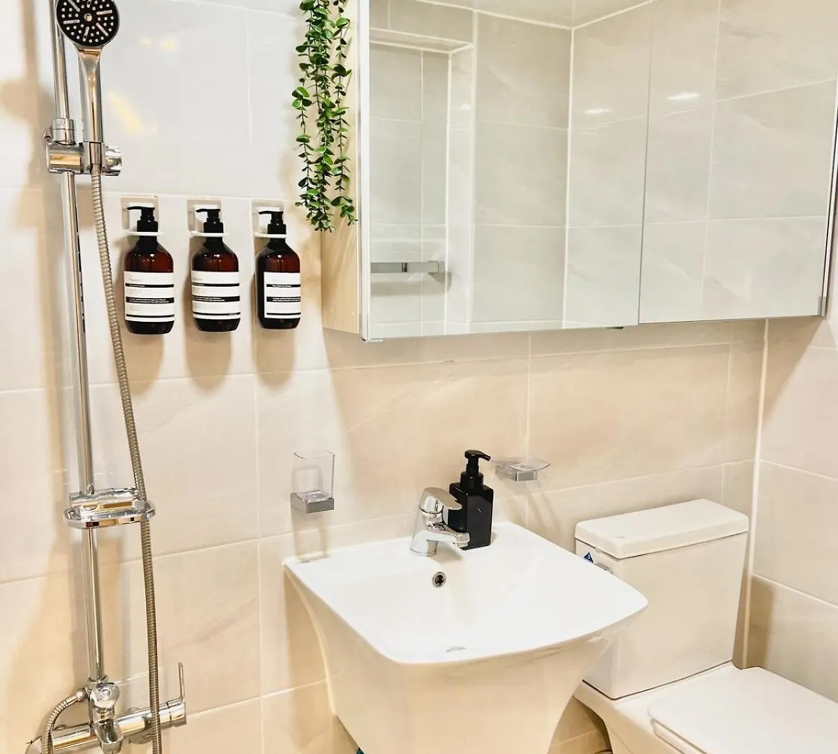 Stay Waterfall- Yeonhui Hongdae 10Mins Sinchon 3Beds 6Ppl Seul Apartamento